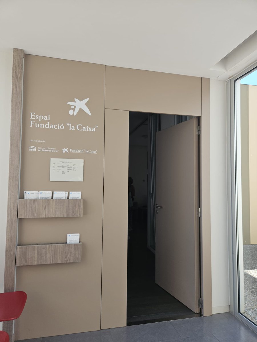 EAPScuidesUIC's tweet photo. Sortim del magnífic taller “El dol dels professionals” a l'espai caixa de @csapg_ Gràcies a la @ArtalTeresa i a la @carmeexposito per aquest taller.

@FundlaCaixa @CatEaps @UICbarcelona
#EnfermedadesAvanzadas  #finaldevidafundlacaixa #FinaldeVida25 https://t.co/yxgtydj48B