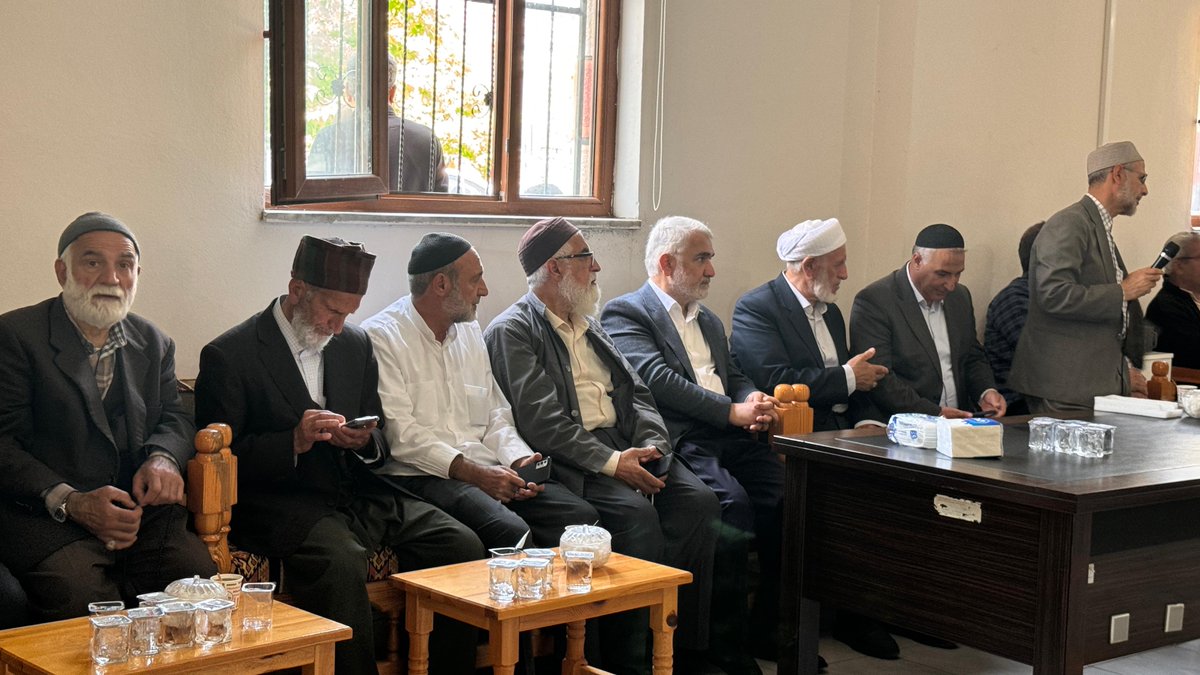 Genel Başkanımız Sayın Zekeriya Yapıcıoğlu, vefat eden eski Bingöl İl Başkanımız Orhan Açıkbaş’ın Mazra Faki Mezarlığı'ndaki defin işlemlerine katıldı, ardından Selahaddin’i Eyyübi Mahallesinde bulunan Bediuzzaman Said Nursi taziye evindeki taziyesine iştirak etti.

Merhum Orhan
