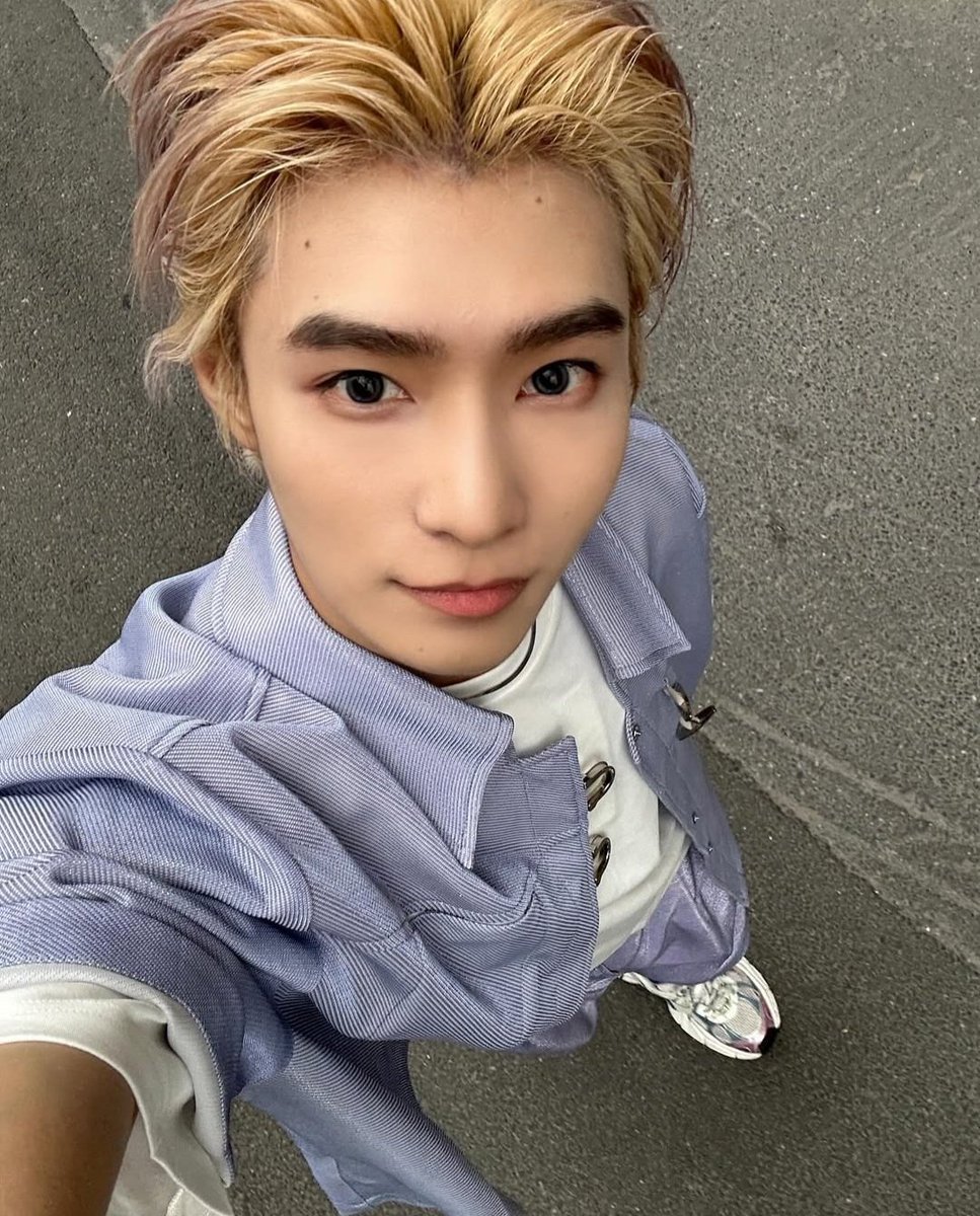 MARKK_CY's tweet photo. คุณเขาหล่อใจละลายมากแม่ ~~~
🦊 Love KK forever 🦊
#YangKuangKuang #KK #杨框框
#杨棋 #Yangqi https://t.co/Q2WtY8FthE