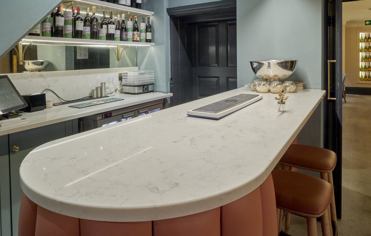 CRLstone's tweet photo. CRL Quartz Verona was chosen for the second bar at Don Paddy's. Its marble-effect finish, with warm brown veins flowing through the material, provided a softer, more refined contrast to the Cristallo Platino, adding warmth and character throughout the space.
#marblequartz #bartop https://t.co/8fxjvWFs3l