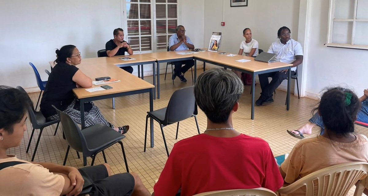 LadomOfficiel's tweet image. 📸Retour en images sur une semaine riche pour #LADOM #Guyane : remise des billets pour Malte aux 27 étudiants du CFA CCIG, présence au festival "Unique" avec @FranceTravail, et déplacement à Cacao &amp;amp; à la maison France service de Régina autour de la #mobilité et de l’inclusion.