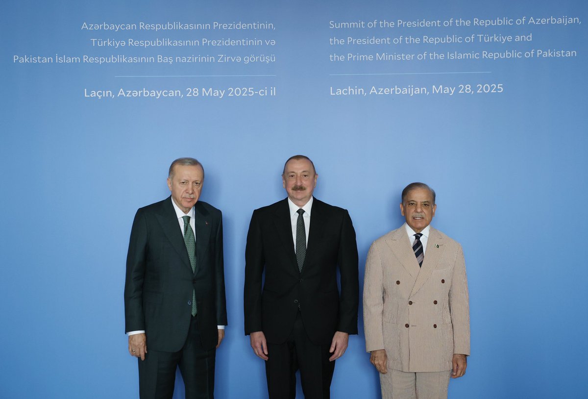 President Erdoğan attends Türkiye-Azerbaijan-Pakistan Trilateral Summit tccb.gov.tr/en/news/542/16…