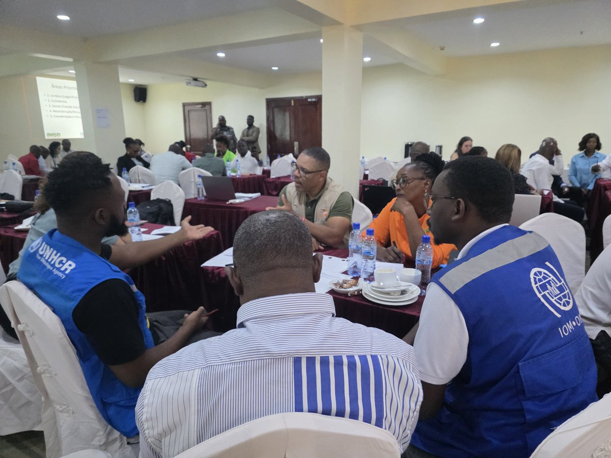 IsadoraZoni's tweet photo. III Plenary meeting for solutions to internal displacement in Cabo Delgado, discussing the way forward as the conflict in Cabo Delgado extends since 2017. HDP nexus at the forefront to not leave anyone behind. https://t.co/g5bAkwl7Wb