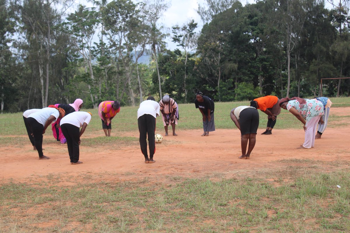 Thehijabimento1's tweet photo. Football gives the women of Tsimba Golini more than a workout. It gives them a platform to lead, learn, and lift each other.
Women who play sports are 76% more likely to report higher self-worth and long-term goal setting.
Here, every kick is a step toward confidence.
#Nikumbuke https://t.co/DOxk1hXSkw