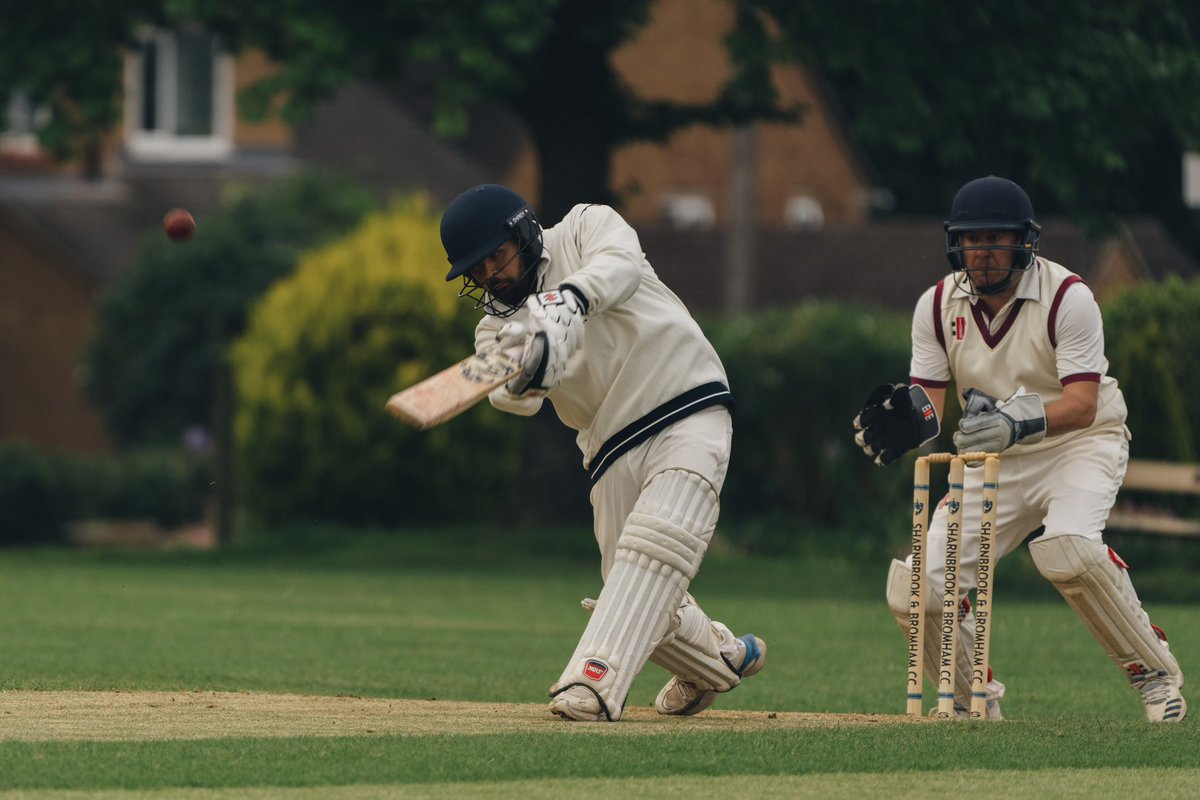 🏏 IT’S MATCHDAY!!!!!🔥

Back to midweek action tonight with a top of the table clash against Bedford Pakistanis 🤝

We look to make it four wins on the spin in Herberts Travel Division One 

#Cricket #COYSB