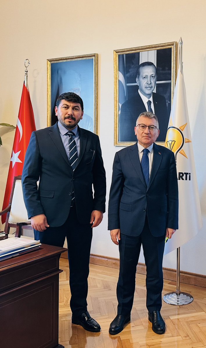 Cumhurbaşkanımız ve Genel Başkanımız Sayın Recep Tayyip Erdoğan’ın  tensipleriyle, 

AK Parti TBMM Grup Başkanlığı görevine yeniden getirilen Sivas Milletvekilimiz Sn.<a href="/avabdullahguler/">Abdullah Güler</a>’i tebrik ediyorum. 

Rabbim ülkemiz ve milletimiz için hayırlı hizmetler yapmayı nasip eylesin🇹🇷