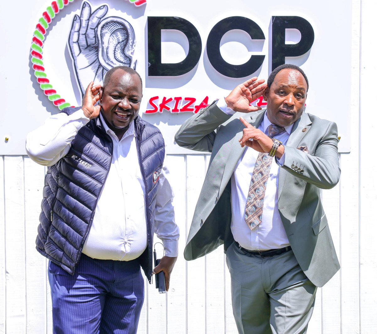 The DCP Party is pleased to welcome Sovinga wa Bibiana from Kiambu County to the movement.

Sovinga  joined the DCP Party and was warmly received by our Deputy National Chairperson, Strategy, Hon. Peter Mwathi.

We continue to build a home for leaders and citizens who believe in