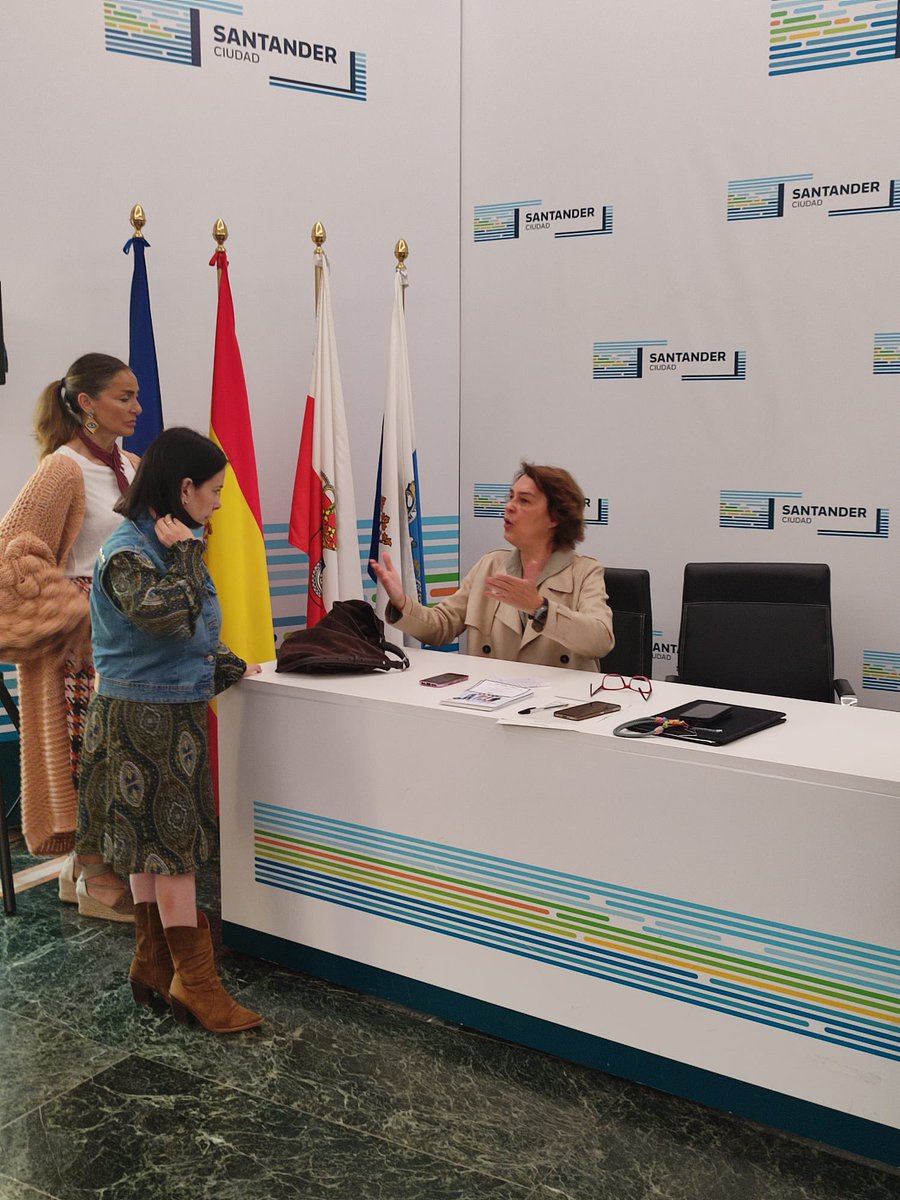 Acdem (@emcantabria) on Twitter photo Se acerca el #Diamundialdelaesclerosismultiple <a href="/EMCantabria/">Acdem</a> expone en rueda prensa en #ayuntamientosantander el alcance mundial, estatal, regional e individual de la EM. El viernes seguimos <a href="/esclerosiseme/">Esclerosis Múltiple</a> <a href="/ecsalud/">Escuela Cántabra de Salud</a> <a href="/EMHUMV/">Esclerosis Múltiple Valdecilla</a> <a href="/cocantabria/">COCEMFE Cantabria</a> gracias por apoyo de las personas presentes Se acerca el #Diamundialdelaesclerosismultiple <a href="/EMCantabria/">Acdem</a> expone en rueda prensa en #ayuntamientosantander el alcance mundial, estatal, regional e individual de la EM. El viernes seguimos <a href="/esclerosiseme/">Esclerosis Múltiple</a> <a href="/ecsalud/">Escuela Cántabra de Salud</a> <a href="/EMHUMV/">Esclerosis Múltiple Valdecilla</a> <a href="/cocantabria/">COCEMFE Cantabria</a> gracias por apoyo de las personas presentes
