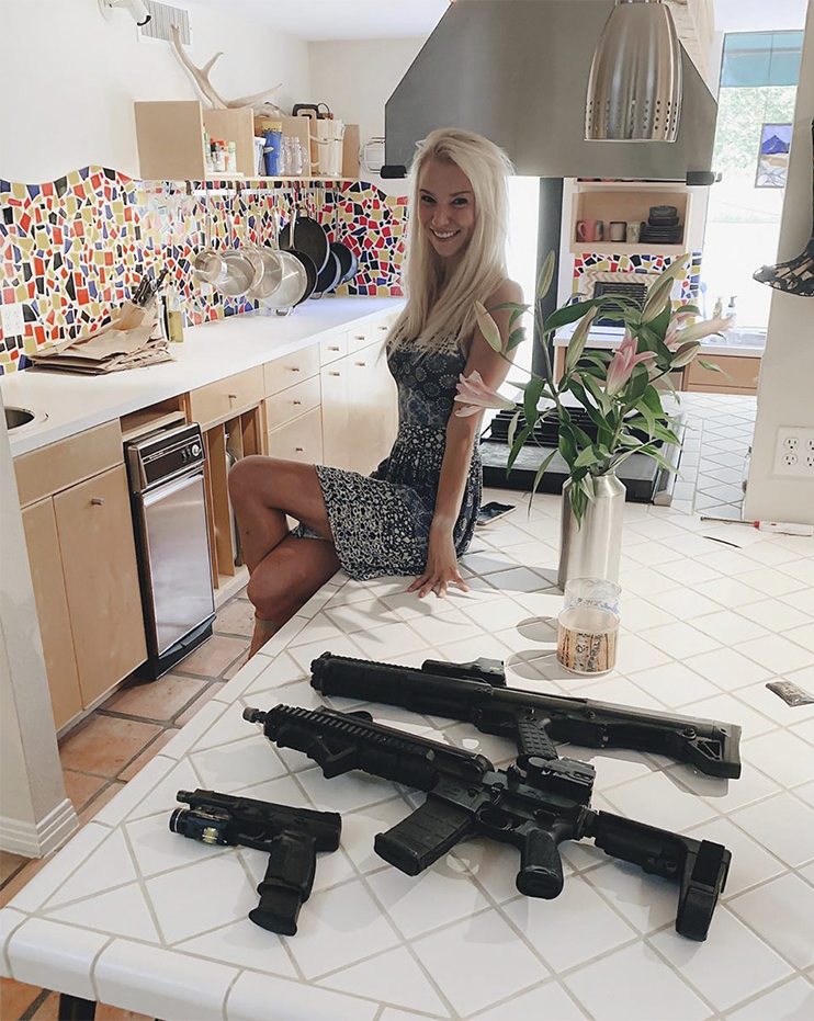 Wiele wskazuje na to, że rok 2025 przyniesie kolosalne spadki wskaźników przemocy w USA.

Jeśli trendy z pierwszego półrocza utrzymają się w drugim - redukcja zwłaszcza morderstw i zabójstw finalnie okaże się rekordowa w całej udokumentowanej (przez FBI) historii pomiarów.