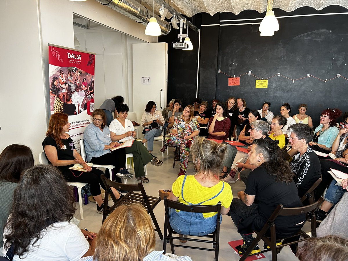 Hoy estamos en las Jornadas de Economía Social Feminista del #FondoDalia en Zaragoza. Estamos compartiendo e inspirándonos para fortalecer nuestra red y cambiar el mundo juntas/es.