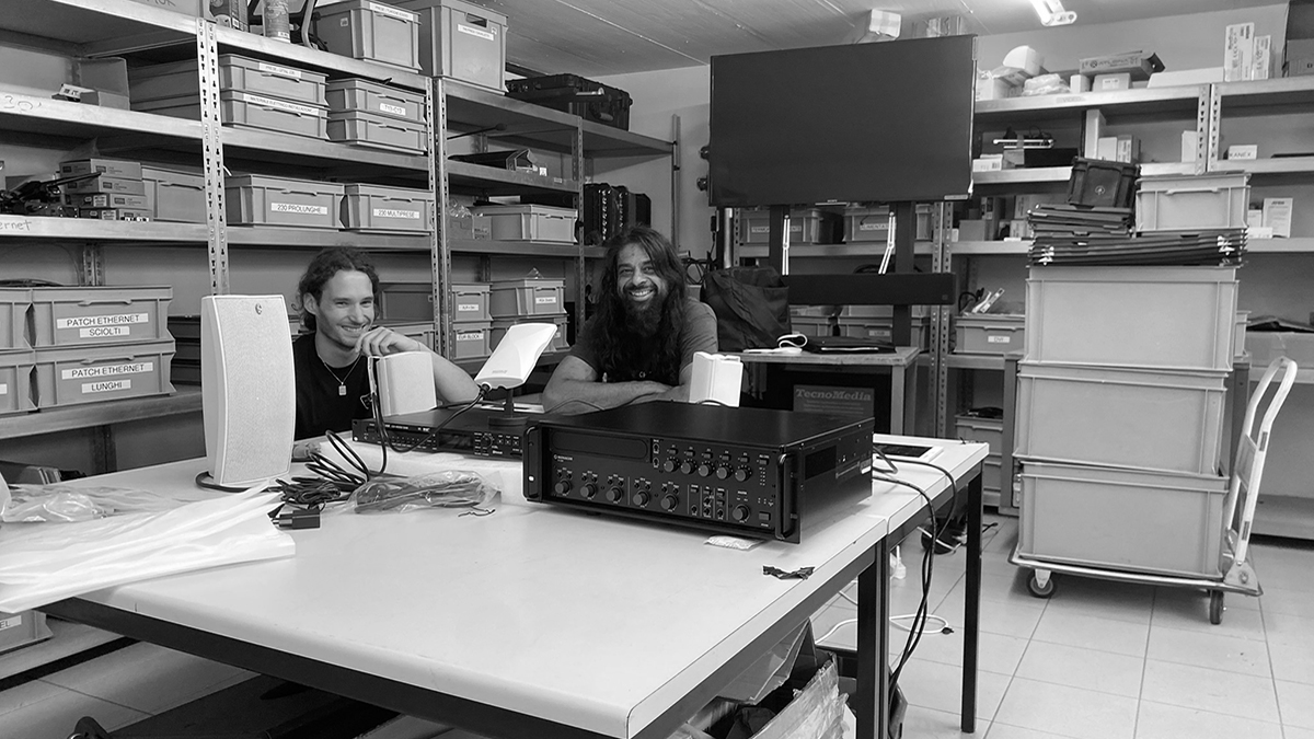 Sharing skills is important. Sharing dreams is essential.

Condividere competenze è importante. Condividere sogni, è indispensabile.