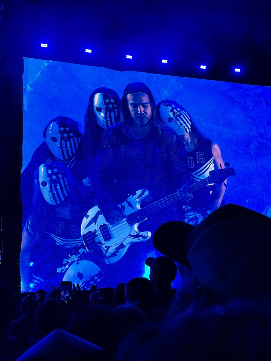 PerfectHome28's tweet photo. I saw @falloutboy at #BostonCalling on Sat. What a great show!!! NEED to see them next time they tour https://t.co/dNuGaAMRWS
