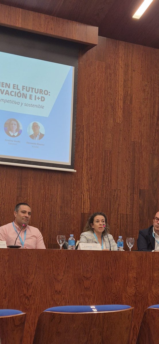 EvaMena07's tweet photo. Hoy @EMUASA_Clientes ha estado en el Acto Inaugural Oficial de la Cátedra de Tecnología, Degradación y Protección de Materiales de la @UMU 
Nuestra compañera @Cristinaverdu3 ha participado en la mesa redonda "Materiales que sostienen el futuro: Sostenibilidad, Conservación e I+D" https://t.co/MrCmY2yEb9
