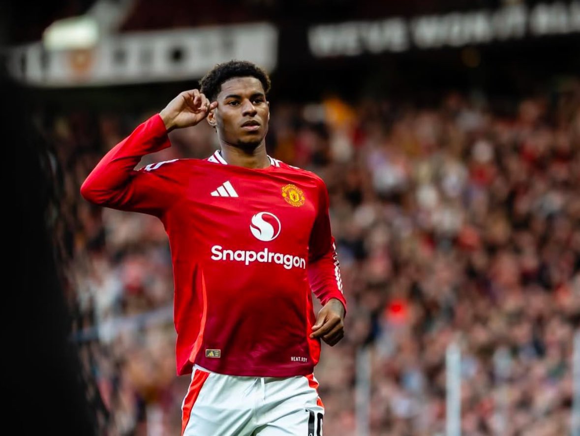 FabrizioRomano's tweet photo. 🚨 Marcus Rashford will be available for all clubs for £40m.

He remains on Barça shortlist since January, when deal didn’t happen as no sale took place.

His camp met with Barcelona again today, as @tjuanmarti reports as Rashford is one of 4 options on Barça list. https://t.co/VUan0WRtFX