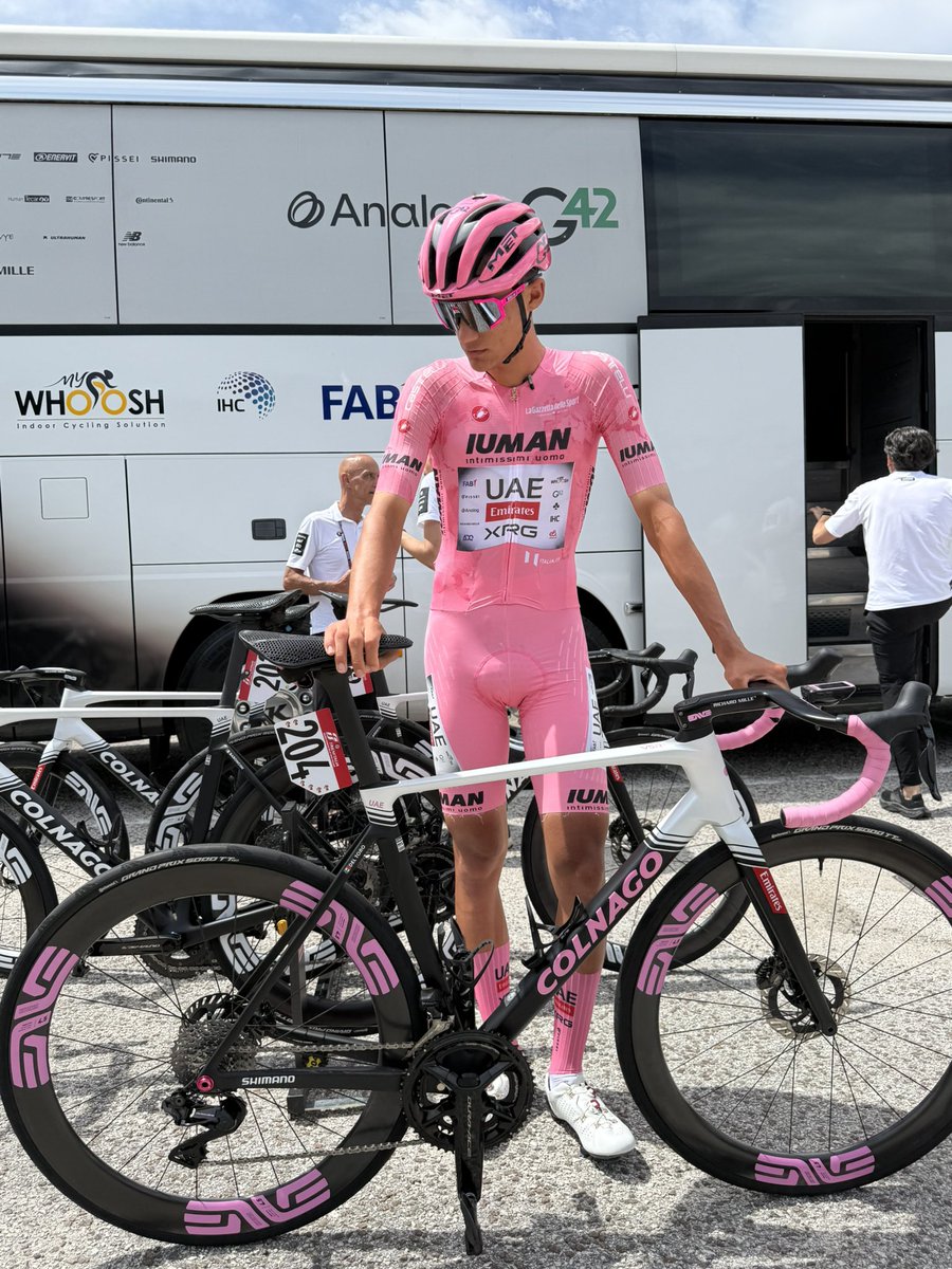 🩷🐂 All set <a href="/ISAACDELTOROx1/">ISAAC DEL TORO ROMERO</a>

#GirodItalia

#WeAreUAE