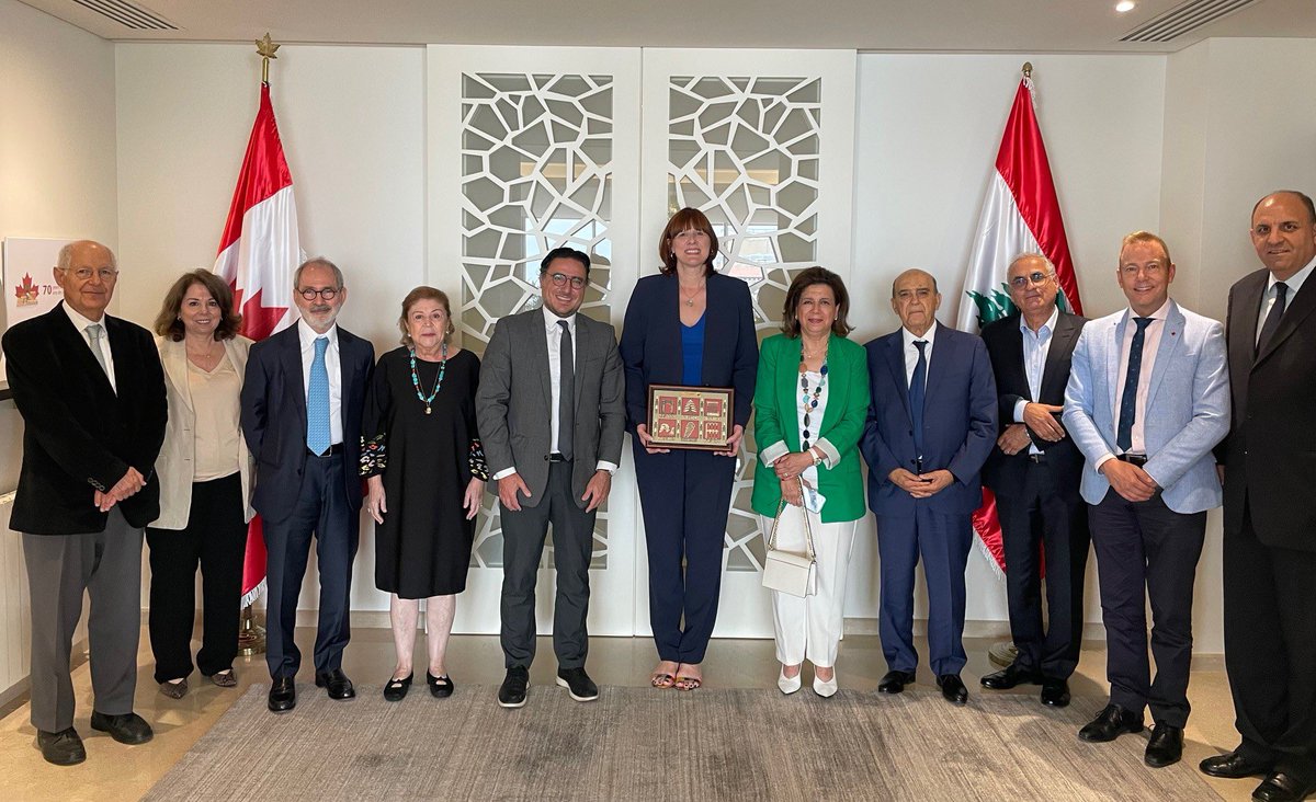 L’ambassadrice @StefMcCollum accueille MIDEL Mouvement International des Chefs d’Entreprises Libanais à un déjeuner de réseautage pr discuter des relations commerciales bilatérales &amp; encourageant les liens économiques, commerciaux &amp; culturels entre le 🇱🇧 &amp; le 🇨🇦.  #MIDEL <a href="/SDC_TCS/">Service des délégués commerciaux</a>