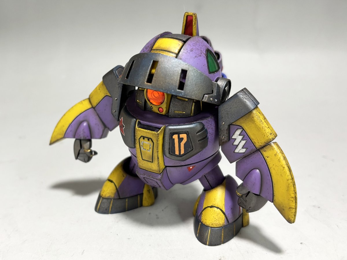 rider_joe1's tweet photo. シェリー専用グリンク
「パープルシャドウ」(ダブル=ネック)
完成しました~!
「Joshin ホビーショー2025」
#LEAPRO @LeapfrogMokei さんブースに
展示予定です~!(当日持参…)
頭頂部の格納機構は弁当持参自画自賛♪
このパープルの調色が一番大変でした~
#大河原邦男 #ときた洸一 #オモロイド #グリンク