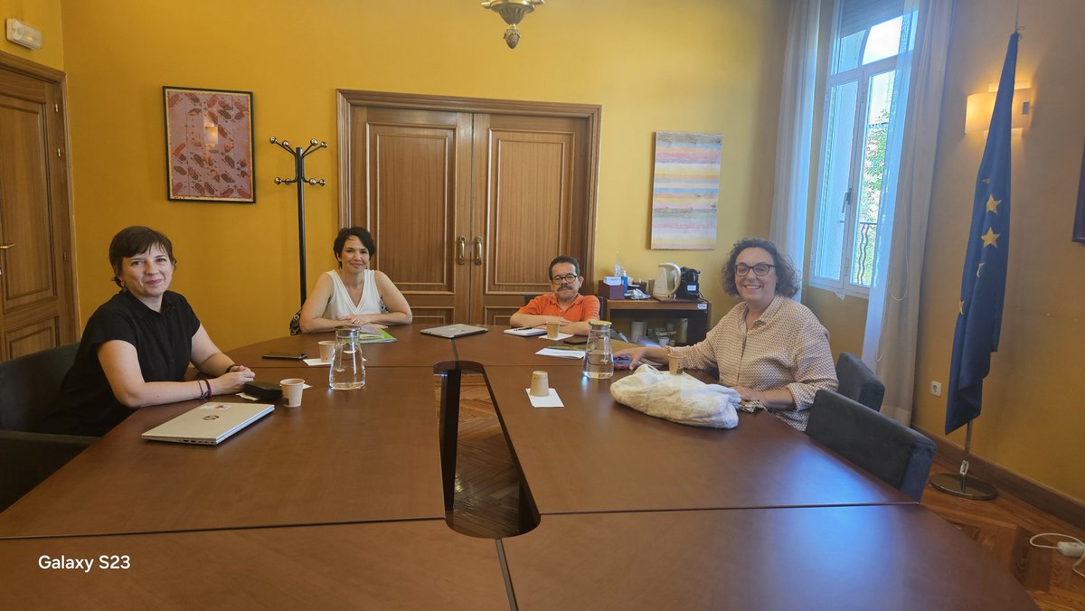 Real Patronato sobre Discapacidad y D. G. (@rpdiscapacidad) on Twitter photo Aprendemos junto a <a href="/fpmaragall/">Fundación Pasqual Maragall</a> sobre la realidad de las demencias, un diálogo valioso que nos permitirá dar respuestas precisas a los cuidados de estas personas y a sus contexto familiares. Aprendemos junto a <a href="/fpmaragall/">Fundación Pasqual Maragall</a> sobre la realidad de las demencias, un diálogo valioso que nos permitirá dar respuestas precisas a los cuidados de estas personas y a sus contexto familiares.