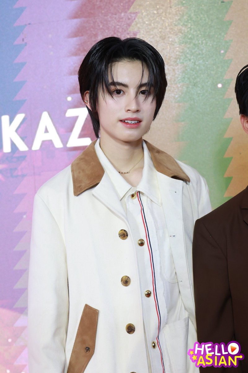 Hello_asian's tweet photo. "เอเอ-มาร์ค-คอปเปอร์" ร่วมเดินพรมในงาน KAZZ AWARDS 2025

#KAZZAWARDS2025xBUS 
#KAZZAWARDS2025
#KAZZMAGAZINE 
#BUSbecauseofyouishine
#MARCKRIS #COPPERdechawat #AAashirakorn https://t.co/pybr9kJSzh