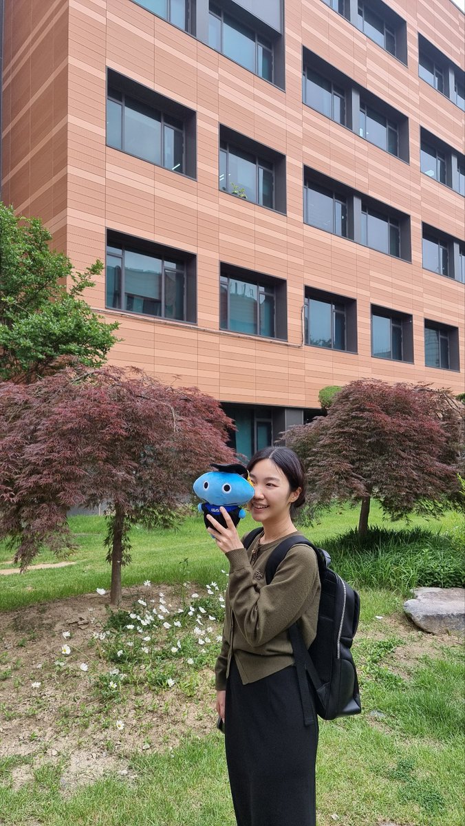 LimLab_KAIST's tweet image. Teacher&apos;s Day - III (Professors Hyuck Jin Lee and Jiyeon Han)
