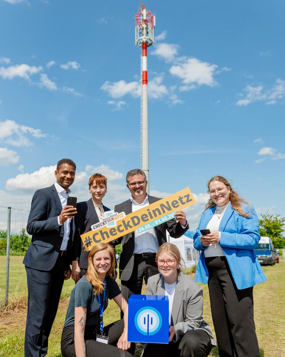 Wir haben den ersten von der MIG geförderten Mobilfunkmast in Sachsen-Anhalt eingeweiht. Der Mast steht in Landgrafroda bei Querfurt. Anwohnende und Wandernde profitieren in Zukunft von der verbesserten Mobilfunkversorgung. Mehr dazu könnt ihr hier lesen: shorturl.at/ZUZxK