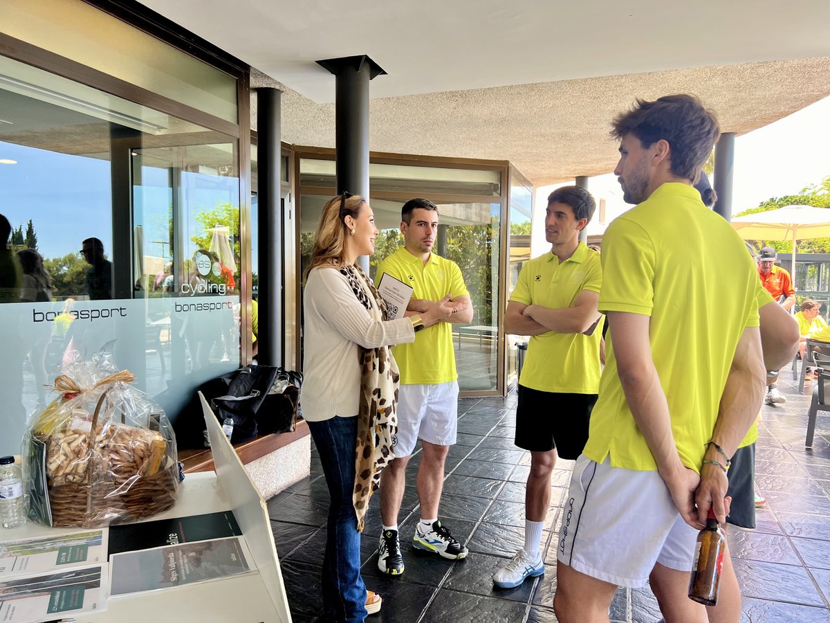 🎾 ¡Así vivimos el Match de Pádel entre <a href="/Circuloecuestre/">Círculo Ecuestre</a> y <a href="/Bonasport/">Club Bonasport</a>!

Como sponsors, competimos en la pista y estuvimos con stand propio, conversando sobre #inversiones, #realestate y #tecnología en un entorno distendido.

¡Muchas gracias a los clubes por la organización!