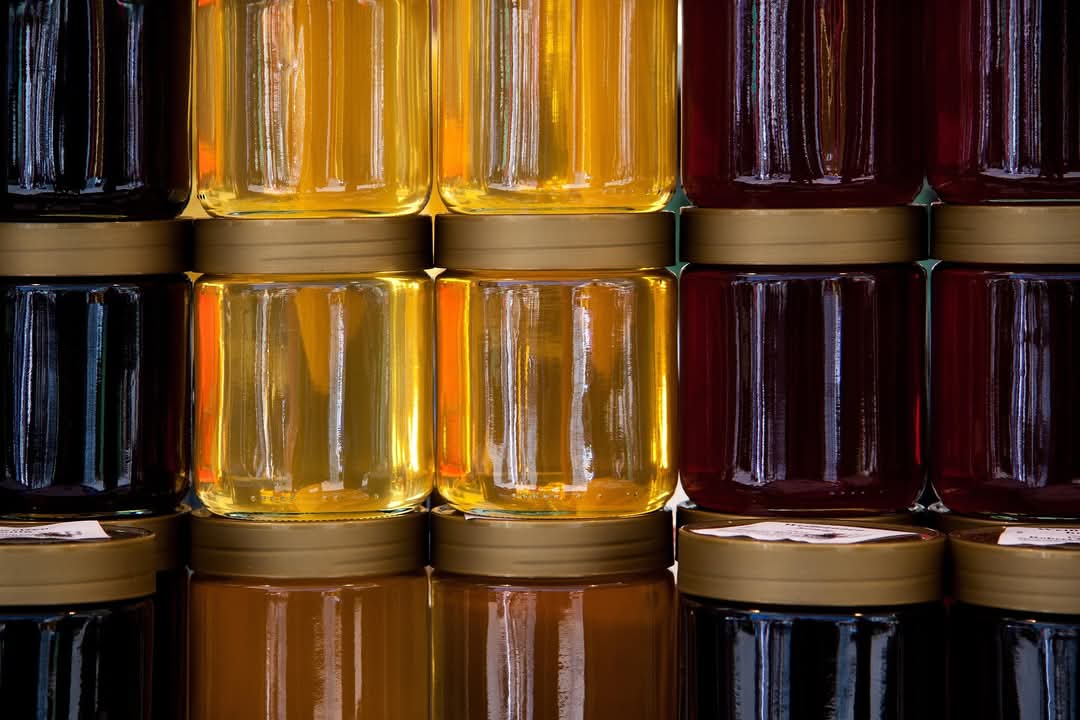 The main findings of this work are the significant differences in Na, K, Mg, and Ca levels between natural honey and artificial syrups, and the ability to detect honey adulteration using the cost-effective SCGD OES method.

sciencedirect.com/science/articl…
