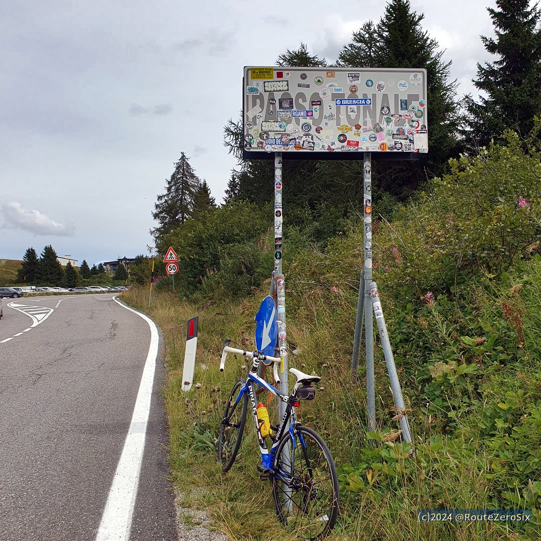 routezerosix's tweet photo. A cheval entre les régions de Lombardie et de Trentin-Haut-Adige, le Passo del Tonale (1883 m) au menu de l'étape du jour du Giro d'Italia 2025
#PassodelTonale #TonalePass #Lombardia #Trentino #AltoAdige #GirodItalia #Giro108 #ciclismo #cycling #cyclisme https://t.co/5XrapfmLPd