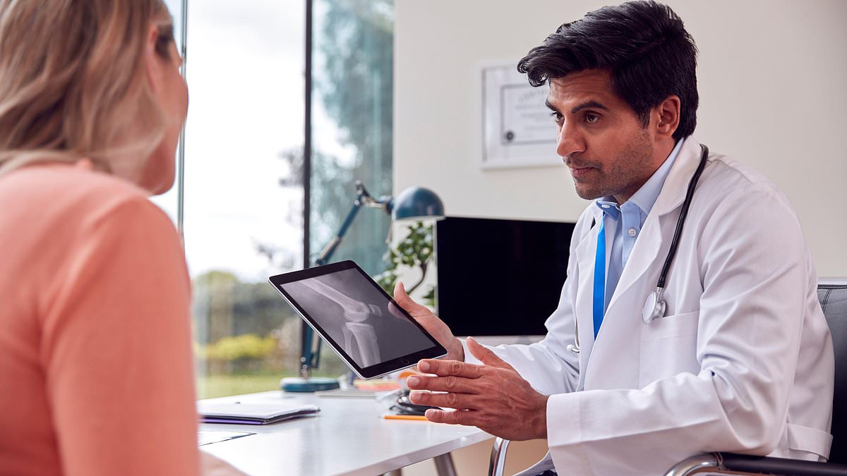 UoNPressOffice's tweet photo. An 8 minute MRI scan could replace painful spinal taps in diagnosing multiple sclerosis, a study led by @nikosevangelou3 @MedicineUoN @UoNFacultyMHS #MS #MultipleSclerosis 

Read more @DailyMail ▶️https://t.co/zfTTFQ83jo https://t.co/gWIGwMWs3w