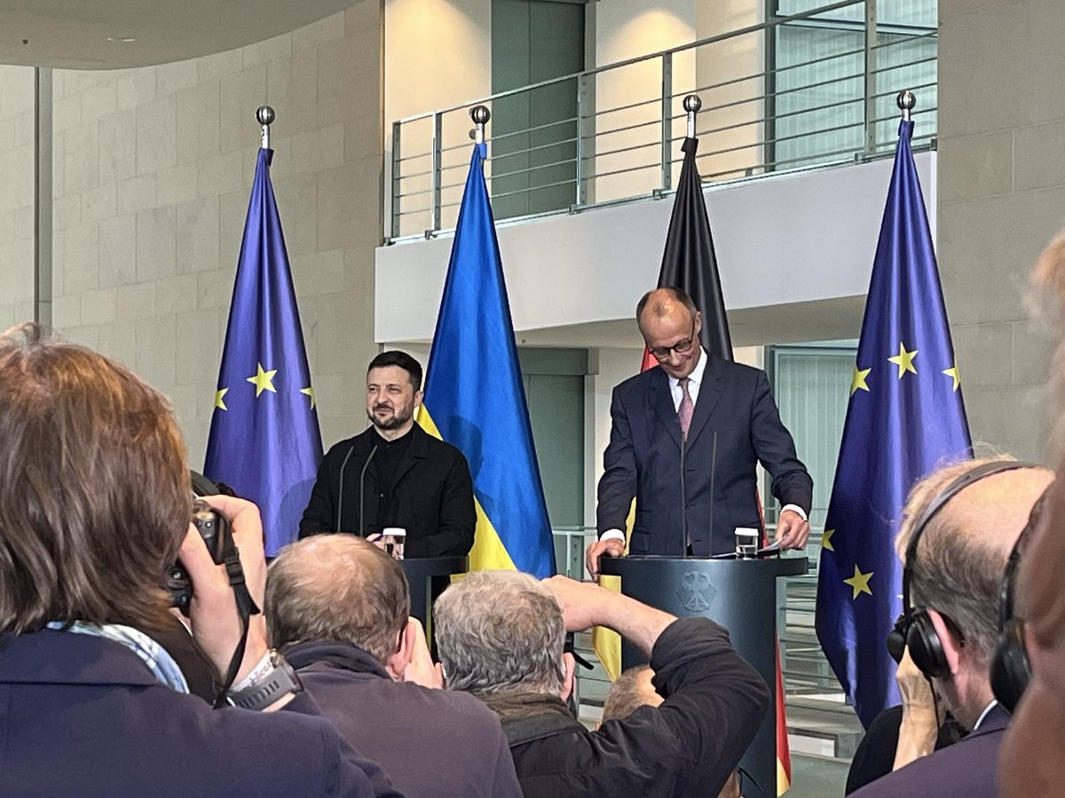 Christopher Ziedler (@cziedler) on Twitter photo Nichts zu einer #Taurus-Lieferung, dafür 🇩🇪🇺🇦 Absichtserklärung zur gemeinsamen Produktion weitreichender Waffen in der #Ukraine. Für diese werde es “keine Reichweitenbegrenzung* geben, so <a href="/bundeskanzler/">Bundeskanzler Friedrich Merz</a> #Merz: “Einstieg in neue Form der militärisch-industriellen Zusammenarbeit” Nichts zu einer #Taurus-Lieferung, dafür 🇩🇪🇺🇦 Absichtserklärung zur gemeinsamen Produktion weitreichender Waffen in der #Ukraine. Für diese werde es “keine Reichweitenbegrenzung* geben, so <a href="/bundeskanzler/">Bundeskanzler Friedrich Merz</a> #Merz: “Einstieg in neue Form der militärisch-industriellen Zusammenarbeit”