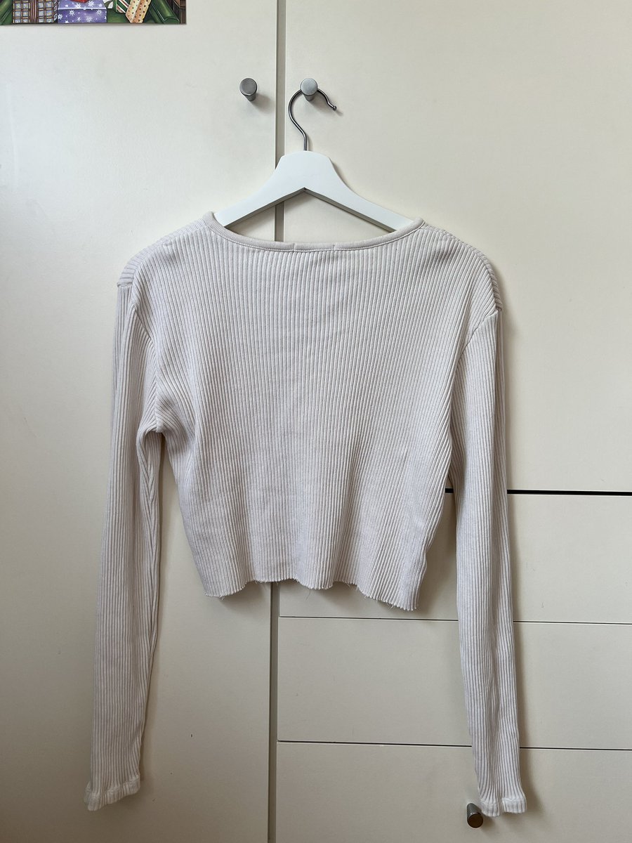 sonyaprimp's tweet photo. 🌟เสื้อแขนยาวสีครีม brandy🐰ผ้าดีมากกกก ตัดใจขายเพราะมีเสื้อแขนยาวเยอะแล้วคั้บ🎀 550 บาท! #brandymelvillethailand #brandymelvilleth #brandyth #ส่งต่อbrandy #ส่งต่อbrandymelville #brandyมือสอง #brandymelvilleมือสอง #ส่งต่อเสื้อมือสอง #brandymelville #ส่งต่อเสื้อผ้า https://t.co/NugeSBpIPP