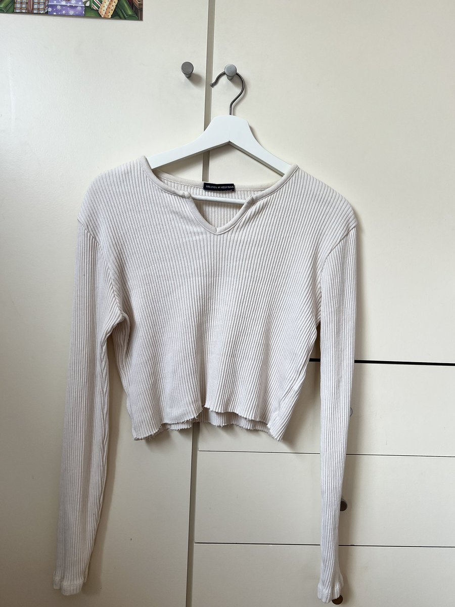 sonyaprimp's tweet photo. 🌟เสื้อแขนยาวสีครีม brandy🐰ผ้าดีมากกกก ตัดใจขายเพราะมีเสื้อแขนยาวเยอะแล้วคั้บ🎀 550 บาท! #brandymelvillethailand #brandymelvilleth #brandyth #ส่งต่อbrandy #ส่งต่อbrandymelville #brandyมือสอง #brandymelvilleมือสอง #ส่งต่อเสื้อมือสอง #brandymelville #ส่งต่อเสื้อผ้า https://t.co/NugeSBpIPP