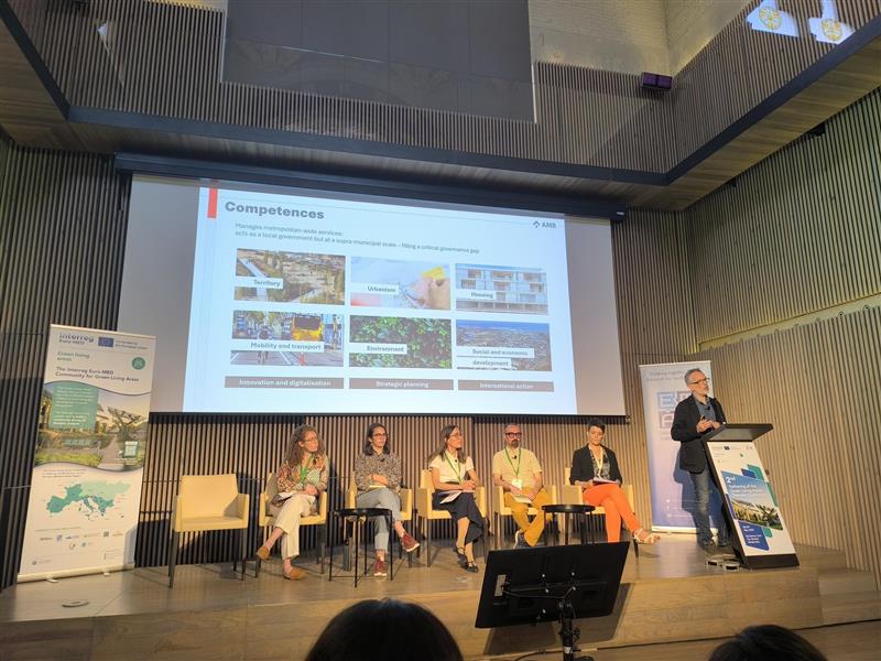 AMB - Àrea d'Internacional i Metròpolis Digital (@amb_metroglobal) on Twitter photo José Luis Haro García, director del Servei d’Anàlisi de Polítiques Metropolitanes de l’Àrea Metropolitana de Barcelona (AMB), ha intervingut a la trobada #C4LA de la comunitat <a href="/InterregMedGLA/">Interreg Euro-Med Green Living Areas</a> , on ha compartit l’enfocament metropolità envers la governança transversal i la José Luis Haro García, director del Servei d’Anàlisi de Polítiques Metropolitanes de l’Àrea Metropolitana de Barcelona (AMB), ha intervingut a la trobada #C4LA de la comunitat <a href="/InterregMedGLA/">Interreg Euro-Med Green Living Areas</a> , on ha compartit l’enfocament metropolità envers la governança transversal i la