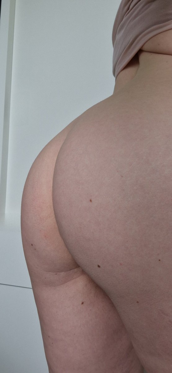 LunaInYourDream's tweet photo. Bon #mercredifesses 😛🤩
#fesses #cul #sexy #coquine
@Defiscoquin @DLingeriesexy @FrancaisesSexy @nofacemodele @PartageDefiHot @lafranceporno @e_exhibe @Body_Art_be_fr @PublicSexPorno @LaHotFrance @lafrancecoquine @lesseinsdumonde @OrgasmicGroup https://t.co/zKERwz30oZ