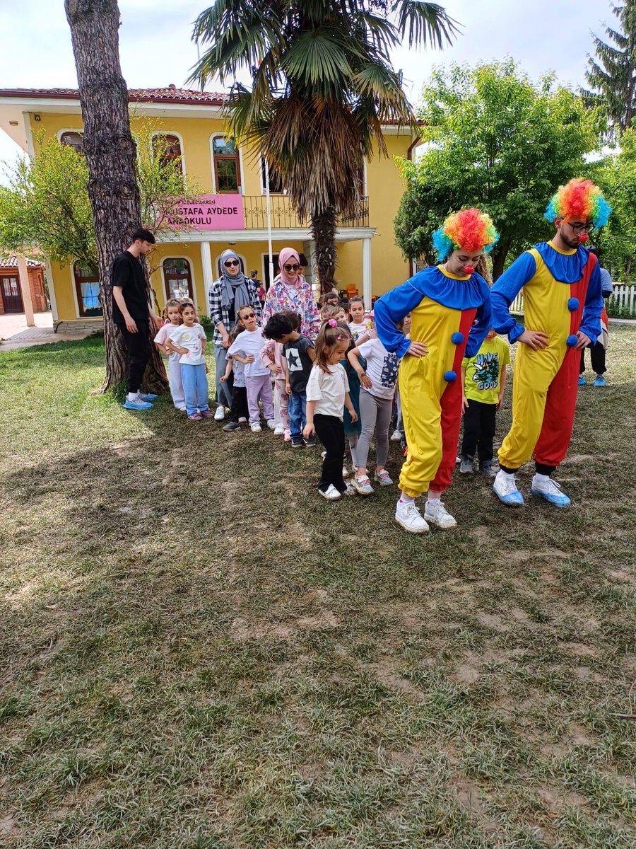 barurecreation's tweet photo. Rekreasyon Bölümünden Anaokulu Öğrencilerine Drama Etkinliği 🎭🎭🎭 https://t.co/gV1BBgTqz4