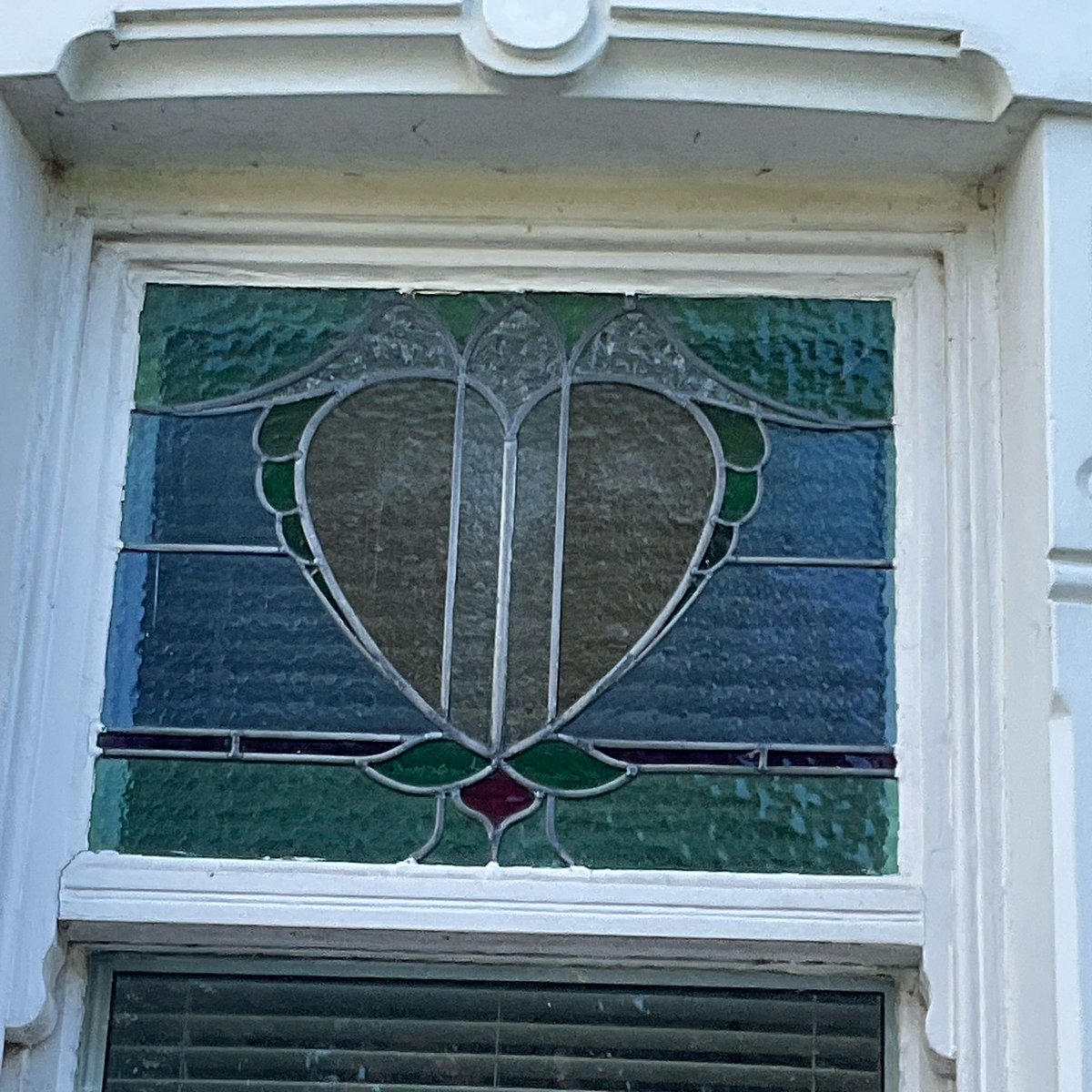 BrookerCo's tweet photo. We’re very lucky as we get to look at lots of property on our travels and occasionally we come across a gem … lovely 1911 Villa today with gorgeous arts and crafts design influences .. #the_cheshire_surveyor #buildingsurveys #cheshire #nantwich ❤️ https://t.co/0QCSlS26ie