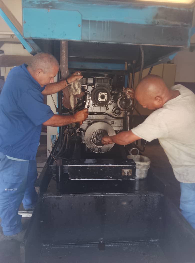 A los problemas se le enfrentan, en <a href="/ETECSA_Cuba/">ETECSA</a> #Artemisa hablamos de soluciones y eso es lo que hacen los muchachos de energética de la División Territorial. Cada interrupción es un reto a seguir creciendo y dar servicios.