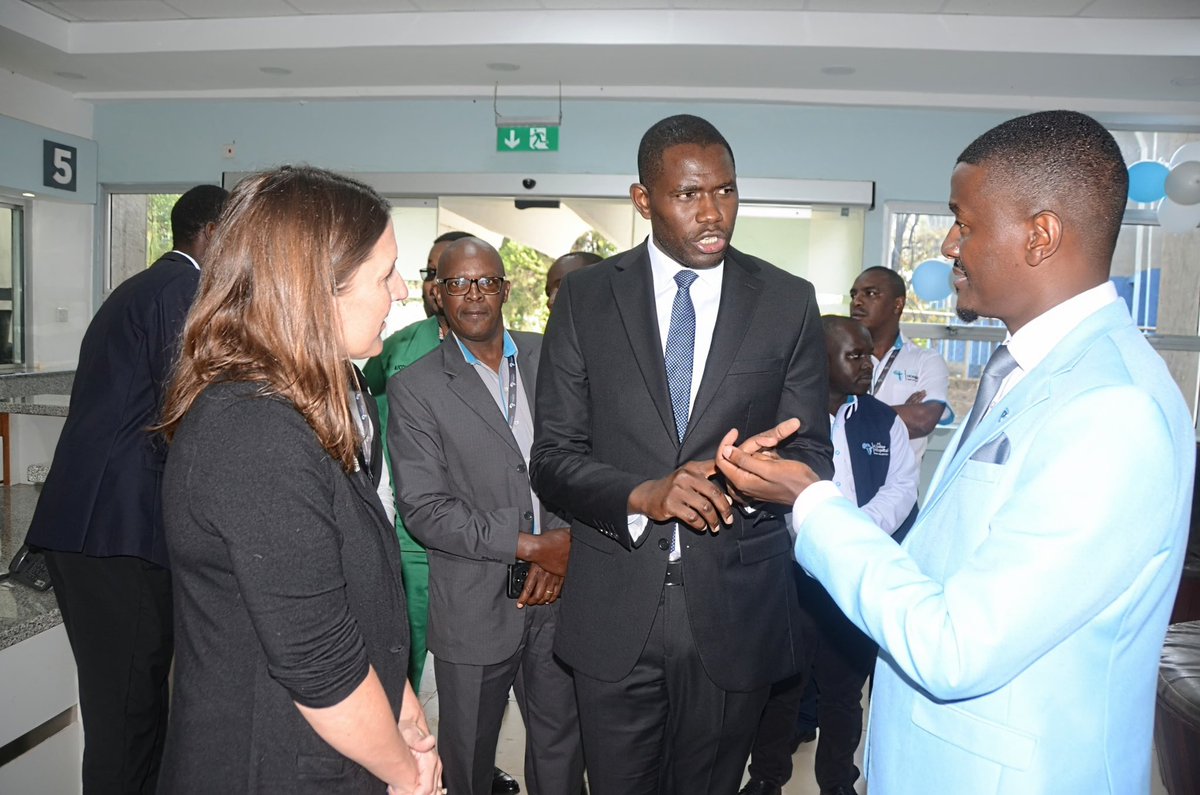 𝐌𝐢𝐧𝐢𝐬𝐭𝐫𝐲 𝐨𝐟 𝐇𝐞𝐚𝐥𝐭𝐡 𝐒𝐭𝐫𝐞𝐧𝐠𝐭𝐡𝐞𝐧𝐬 𝐌𝐞𝐚𝐬𝐮𝐫𝐞𝐬 𝐭𝐨 𝐄𝐧𝐬𝐮𝐫𝐞 𝐎𝐧𝐥𝐲 𝐐𝐮𝐚𝐥𝐢𝐟𝐢𝐞𝐝 𝐇𝐞𝐚𝐥𝐭𝐡 𝐖𝐨𝐫𝐤𝐞𝐫𝐬 𝐒𝐞𝐫𝐯𝐞 𝐊𝐞𝐧𝐲𝐚𝐧𝐬 

The Ministry of Health has intensified efforts to uphold the integrity of the health sector by weeding