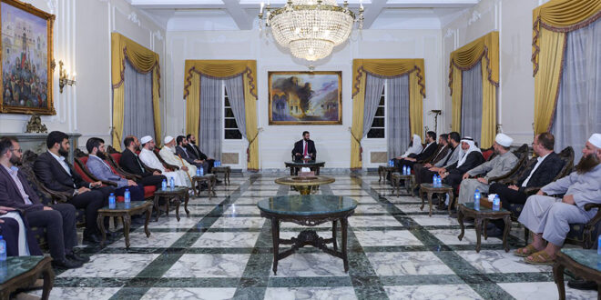 SANAEnOfficial's tweet image. #Syrian President al-Sharaa meets a delegation of #scholars and sheikhs of #Aleppo province
sana.sy/en/?p=357364