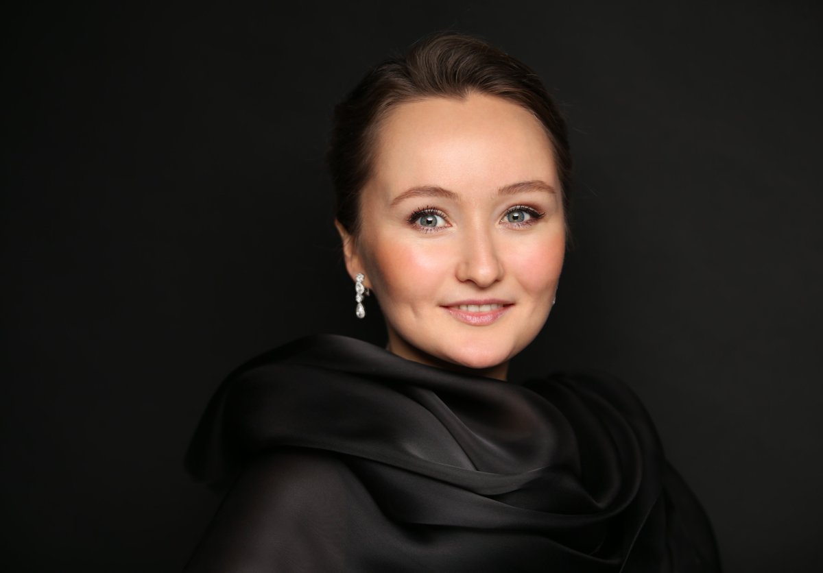 ¡En el #FeMÀS26 nos vamos de fiesta! 🎉 
@ilgiardinoarmonico, grupo liderado por Giovanni Antonini que cuenta con la soprano Julia Lezhneva, regresa al #FeMÀS26 con su propuesta 'Vivaldi invita a una fiesta', en uno de los conciertos en coproducción con el @maestranza 🎶