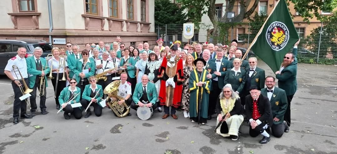 Some of our band have just returned from a twinning trip to see our friends at MVD Band in Diedesfeld, Neustadt an der Weinstraße, Germany. We had a great time and took part in their State Festival (Rheinland-Pfalz-Tag 2025) making music together.