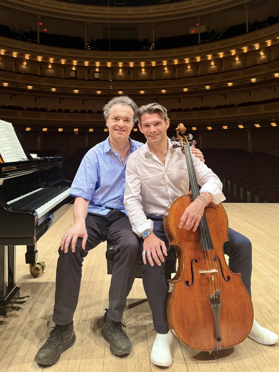 Gautier CAPUÇON (@gautiercapucon) on Twitter photo Tonight <a href="/carnegiehall/">Carnegie Hall</a> New-York for the last concert of our Shostakovitch tour with Evgeny Kissin, Gidon Kremer and Maxim Rysanov
Ce soir <a href="/carnegiehall/">Carnegie Hall</a> New-York pour le dernier concert de notre tournée Shostakovitch avec Evgeny Kissin, Guidon Kremer et Maxim Rysanov Tonight <a href="/carnegiehall/">Carnegie Hall</a> New-York for the last concert of our Shostakovitch tour with Evgeny Kissin, Gidon Kremer and Maxim Rysanov
Ce soir <a href="/carnegiehall/">Carnegie Hall</a> New-York pour le dernier concert de notre tournée Shostakovitch avec Evgeny Kissin, Guidon Kremer et Maxim Rysanov