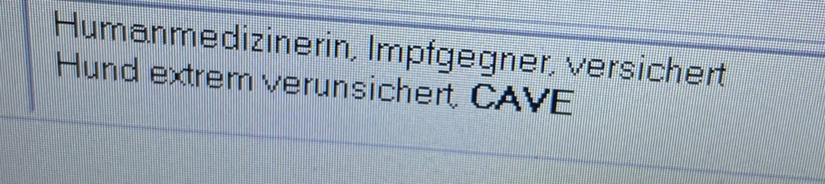 CriticalVet's tweet photo. Ich liebe meinen Job. Ich liebe meinen Job. Aaaatmen. Kundin kommt rein:
Nehmen Sie mal die Maske ab, damit ich ihr Gesicht sehen kann. 
Ich: nein. 
Sie: warum nicht? 
Ich: weil ich meine Gründe habe eine zu tragen.
Danach erst den Karteieintrag gesehen. 🙄 https://t.co/EFqwpwHvZO