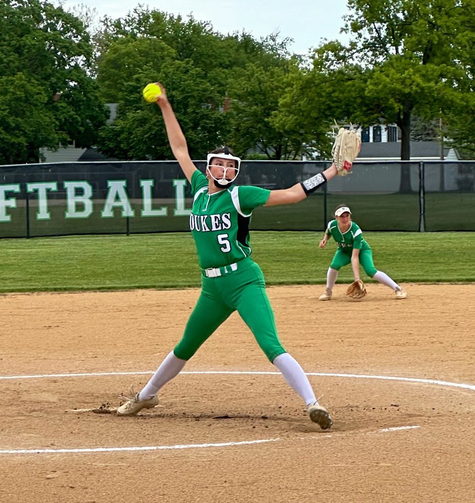 Softball
IHSA Regional 
Semi-Final
York wins 5-2 over Oak Lawn
The Dukes will play in the Regional Final on Friday at 4:30 pm
