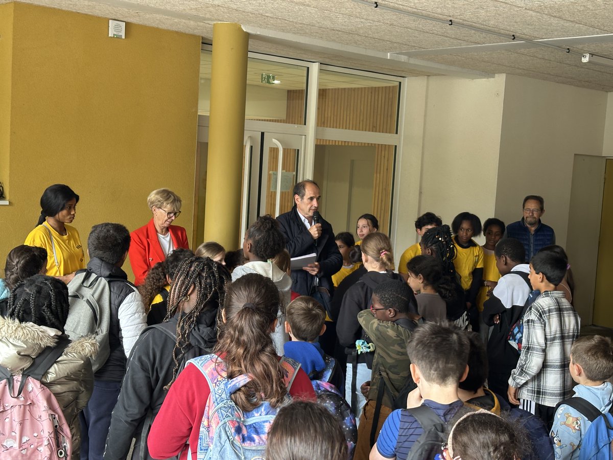 ElbeufSurSeine's tweet photo. [#Éducation] 🍽️ Du 19 au 23 mai, les écoles d’Elbeuf se sont mobilisées contre le gaspillage alimentaire dans le cadre d'un concours. Un grand bravo à l’école Michelet, grande gagnante et à l'école Mouchel pour son clip engagé ! 👏
+ d'infos :
https://t.co/EB2ihrrDug https://t.co/PVgiefejCQ
