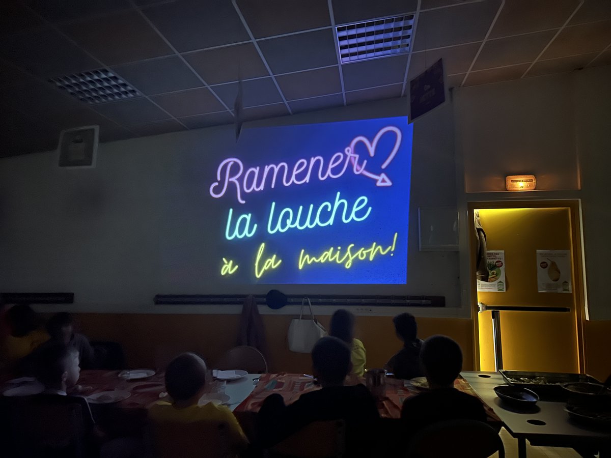 [#Éducation] 🍽️ Du 19 au 23 mai, les écoles d’Elbeuf se sont mobilisées contre le gaspillage alimentaire dans le cadre d'un concours. Un grand bravo à l’école Michelet, grande gagnante et à l'école Mouchel pour son clip engagé ! 👏
+ d'infos :
mairie-elbeuf.fr/les-ecoliers-d…