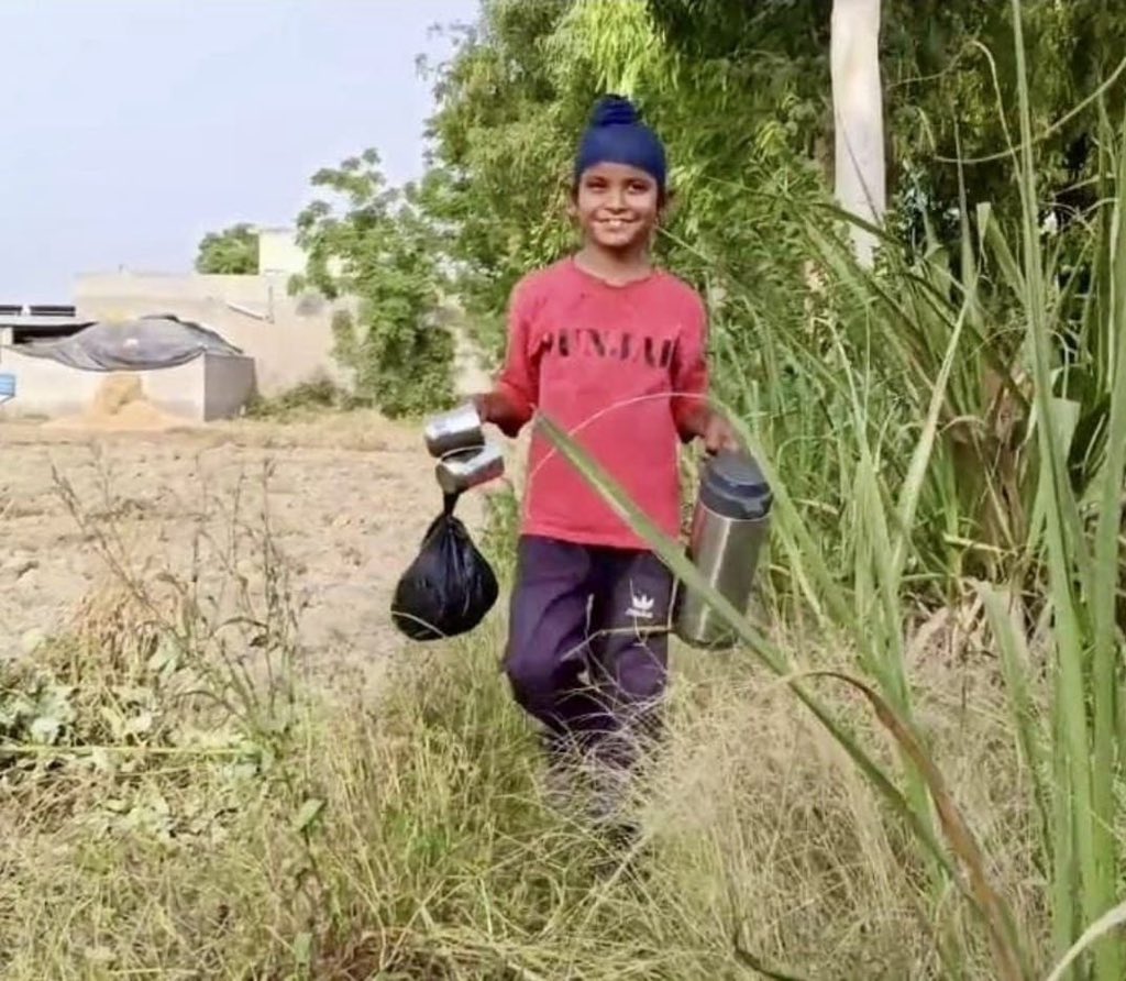 Theunk13's tweet image. Meet 10-year-old Shravan Singh from Punjab — the youngest civilian warrior out there . He served soldiers with milk, water &amp;amp; lassi, all alone, morning, noon, and night. His only dream: to wear the Army uniform one day. 
#OperationSindoor  #mockdrill #IndiaPakistanWar