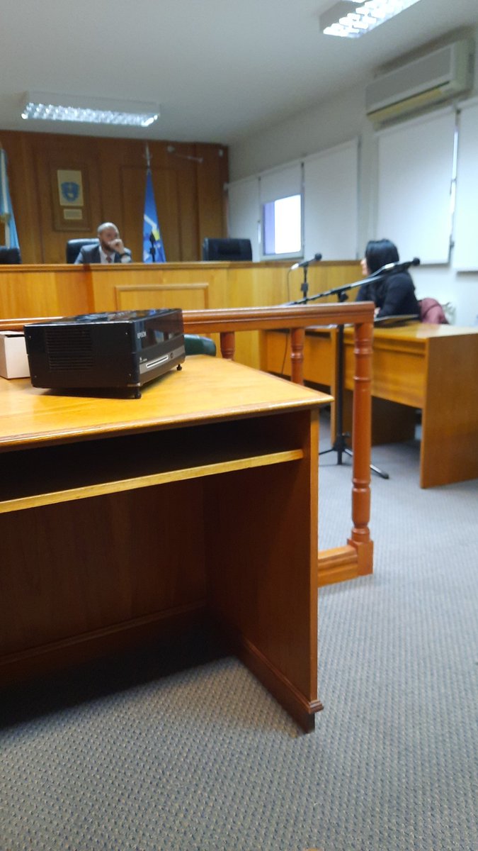 #Trelew audiencia preliminar causa Ferreira . ( MPF acusa tentativa homicidio)
Querella y defensa quieren preliminar. y arreglo económico 
Ofreció 100 Millones 
Es el caso del empleador que golpeo a su empleado pasando x robo 
Paso para 09/06/25