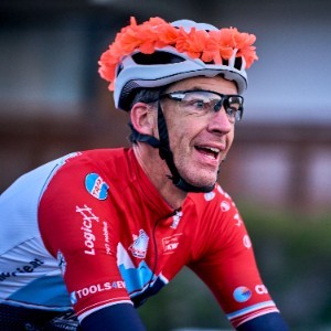 𝗩𝗣𝗥𝗖 𝘁𝗿𝗮𝗽𝘁 𝗺𝗲𝗲 𝘁𝗲𝗴𝗲𝗻 𝗸𝗮𝗻𝗸𝗲𝗿 🚲 
Op 5 juni 2025 zetten onze collega’s Koen &amp; Michel alles op alles tijdens de beklimming van de <a href="/alpedhuzes/">Alpe d'HuZes</a>.

➡️ Steun Michel: sowo.kr/9Ww0R72g
➡️ Steun Koen: sowo.kr/uvndJ7gs