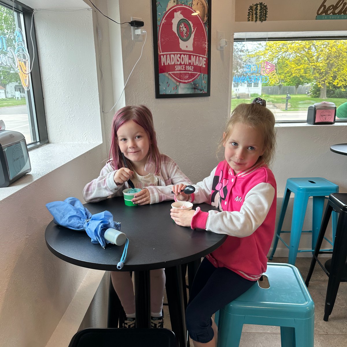 Thank you to our fabulous #GoCrickets PTO for the sweet treat and a little “scoop” of fun to top off the school year! 🍦